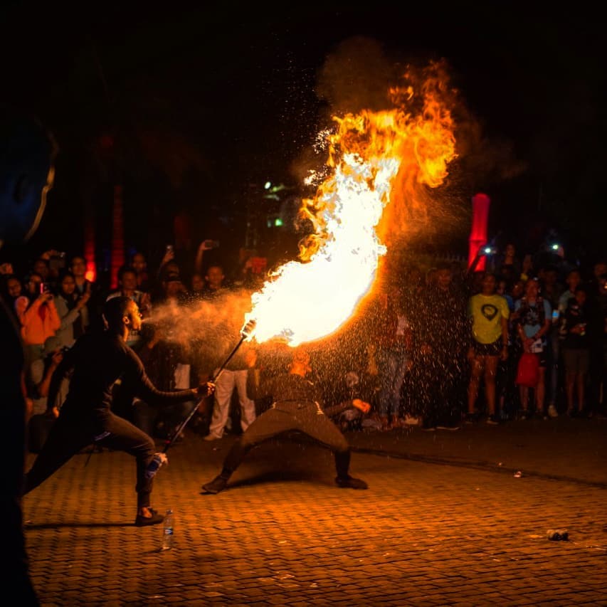 fire show, Mauritius, mesmerizing, photo, stunt performer
